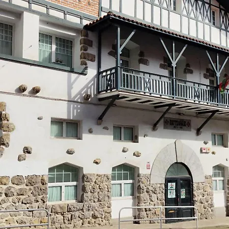 Sabino Arana 9, Doble Con Servicios Compartidos Δωμάτια σε οικογενειακή κατοικία